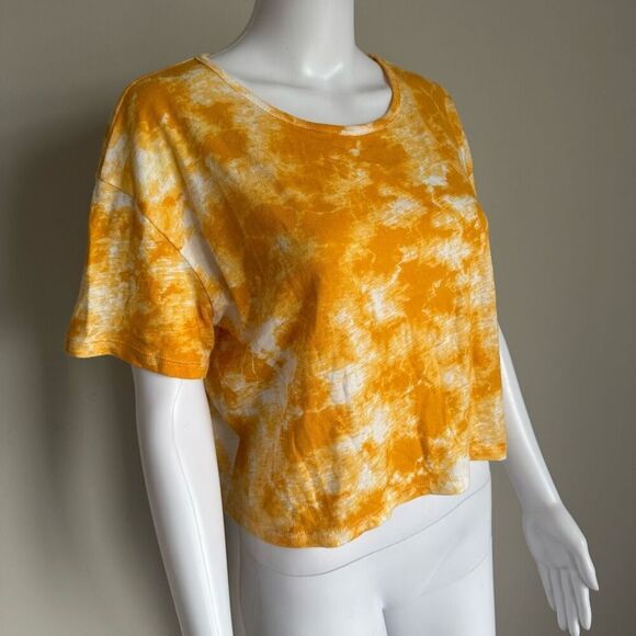 Alternative Tie Dyed Cropped Tee - Picture 2 of 5